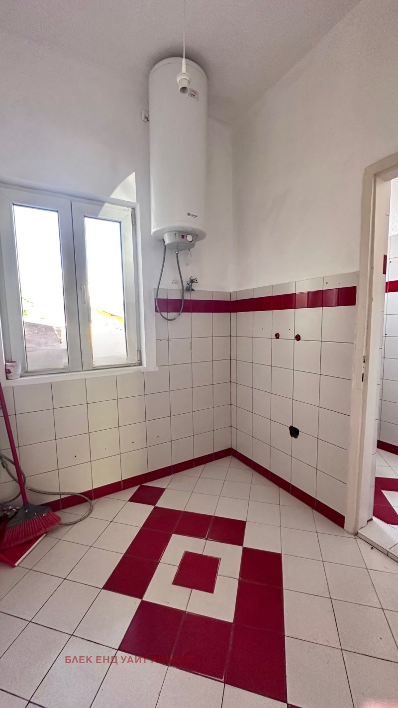 Продава ЕТАЖ ОТ КЪЩА, гр. София, Княжево, снимка 12 - Етаж от къща - 52504914