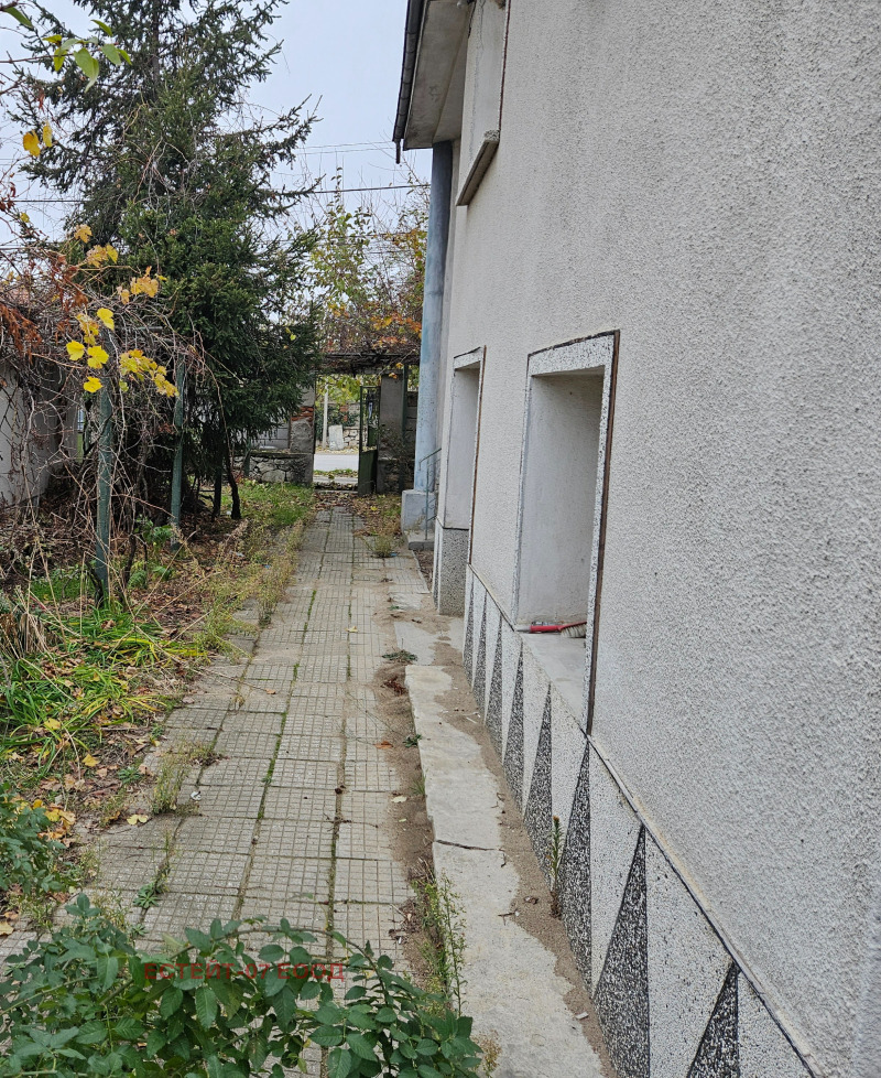 Продава КЪЩА, с. Цалапица, област Пловдив, снимка 4 - Къщи - 43513216