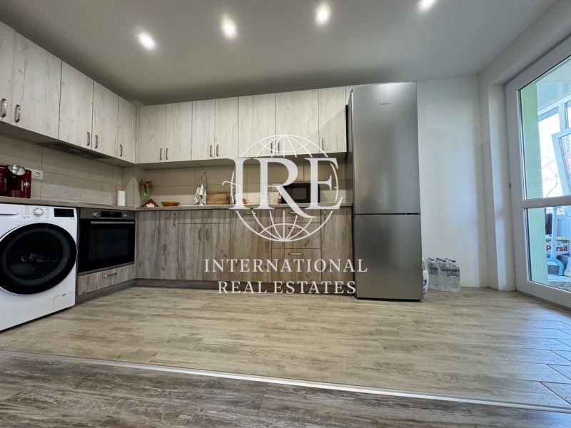 Продава КЪЩА, гр. Балчик, област Добрич, снимка 4 - Къщи - 53519132