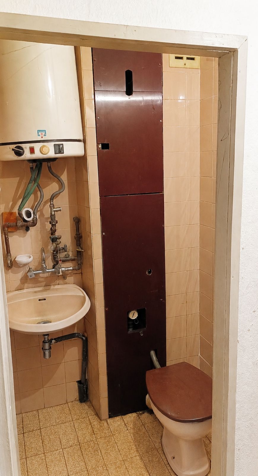 Продава 2-СТАЕН, гр. Шумен, Боян Българанов 1, снимка 11 - Апартаменти - 52009921