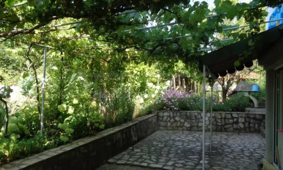 Продава КЪЩА, гр. Бяла, област Русе, снимка 2 - Къщи - 55987327
