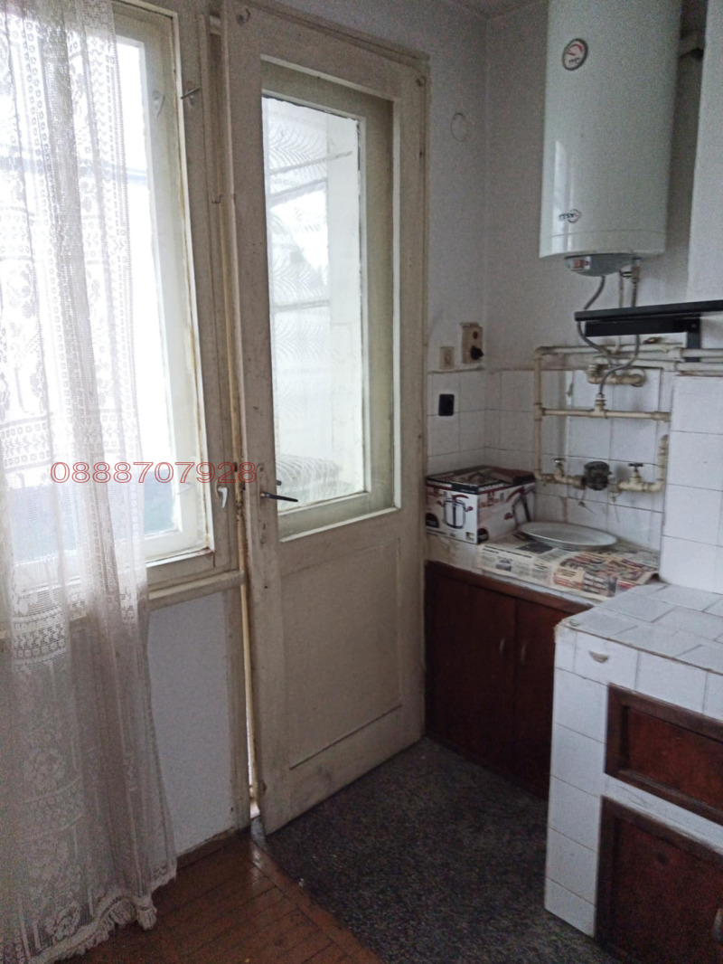 Продава 2-СТАЕН, гр. Велико Търново, Център, снимка 5 - Апартаменти - 52781393