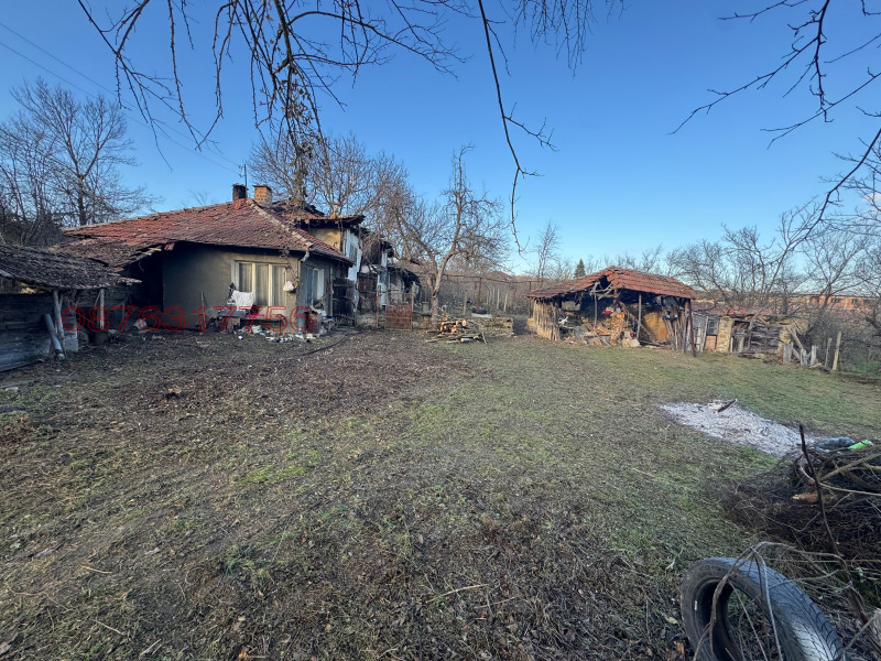 Продава КЪЩА, гр. Килифарево, област Велико Търново, снимка 2 - Къщи - 52836317