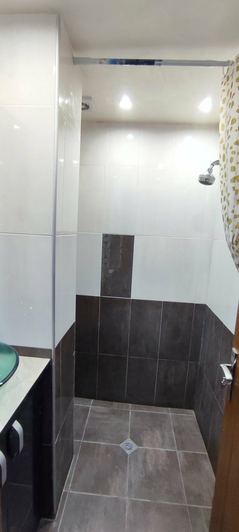 Продава 3-СТАЕН, гр. Велико Търново, Колю Фичето, снимка 5 - Апартаменти - 54299175