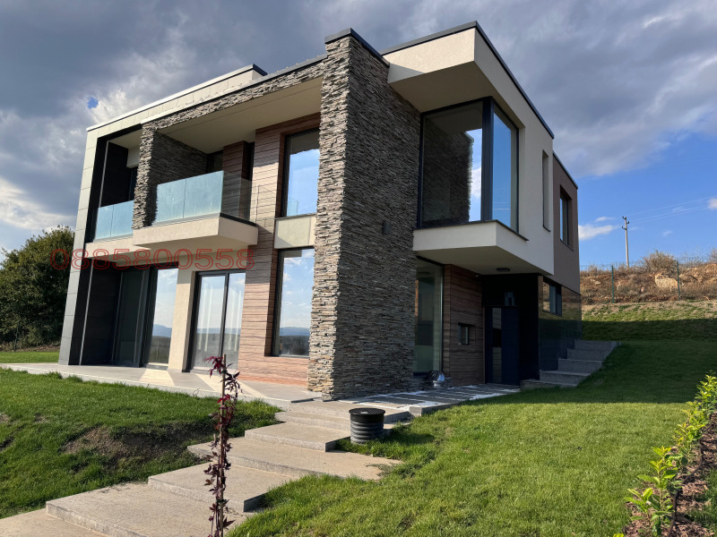 Продава КЪЩА в област София, гр. Годеч - 233 кв.м / 389 110 € » 761 033.01 лв.