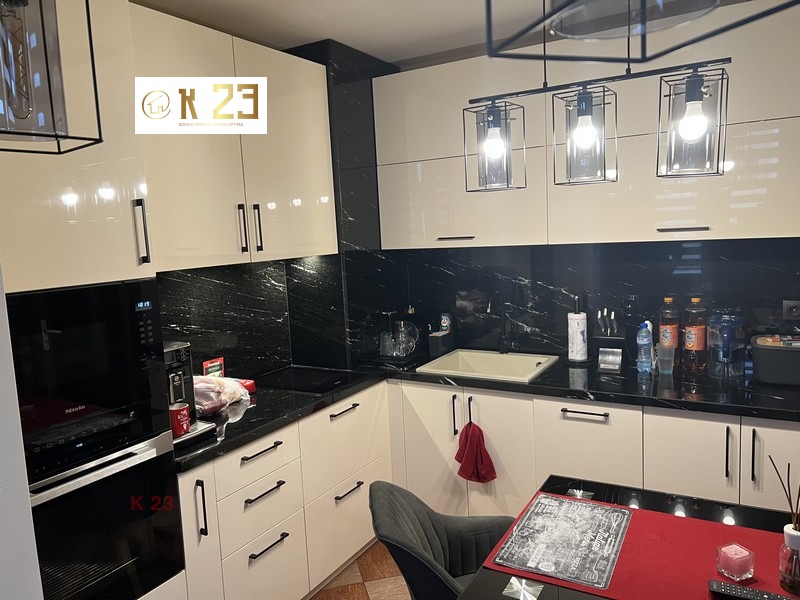 Te koop  2 slaapkamers Sofia , Druzjba 1 , 84 m² | 78680028
