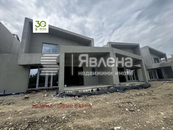 Продава КЪЩА, гр. Варна, м-т Ален мак