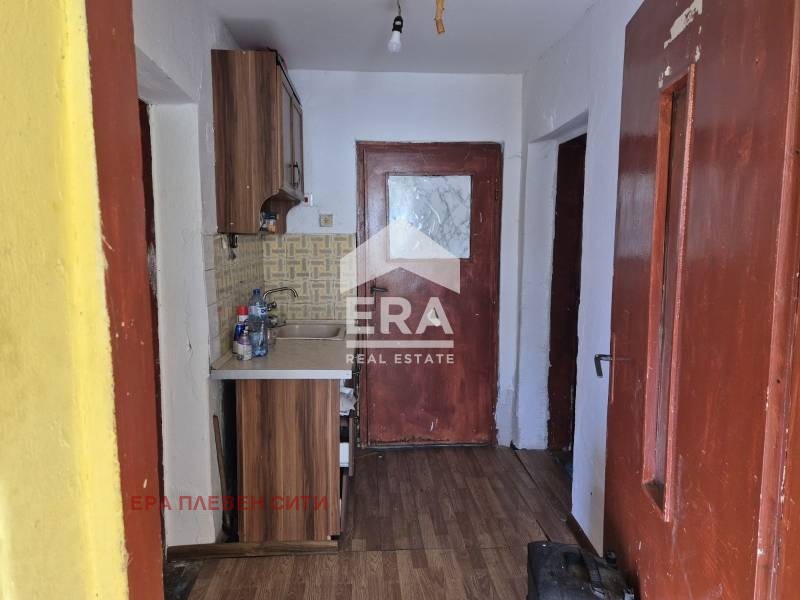 Продава КЪЩА, гр. Долни Дъбник, област Плевен, снимка 7 - Къщи - 53416667