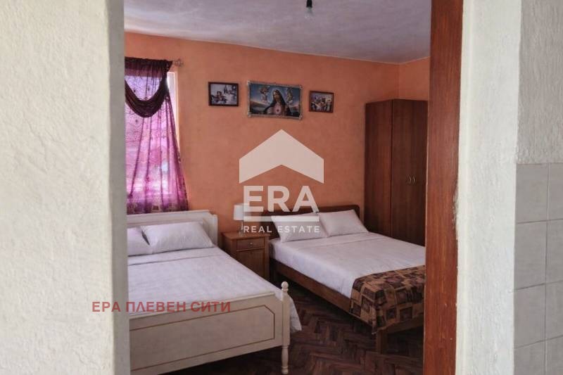 Продава КЪЩА, гр. Долни Дъбник, област Плевен, снимка 8 - Къщи - 53416667