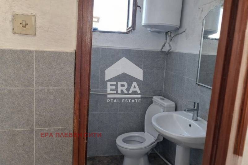 Продава КЪЩА, гр. Долни Дъбник, област Плевен, снимка 9 - Къщи - 53416667