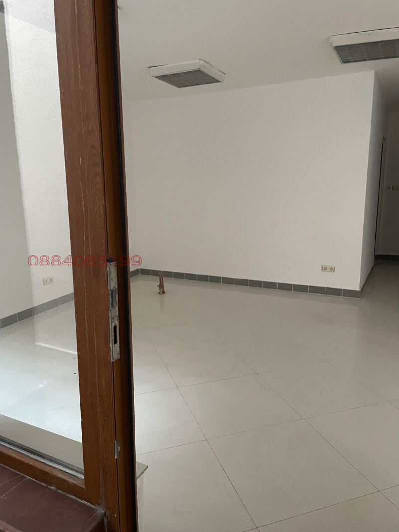 Продава  Магазин, град София, Редута •  127 500 EUR • ID 18327522 — holmes.bg - [1] 