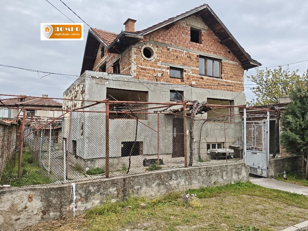 Продава КЪЩА, с. Звъничево, област Пазарджик