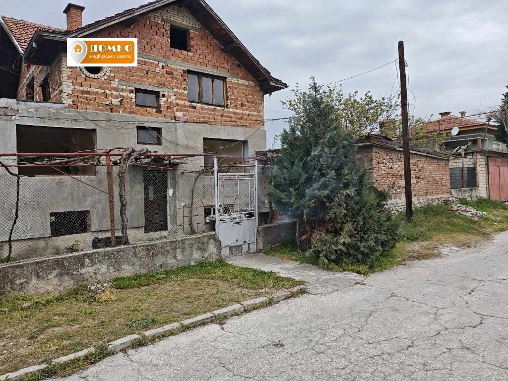 Продава КЪЩА, с. Звъничево, област Пазарджик, снимка 2 - Къщи - 54203354