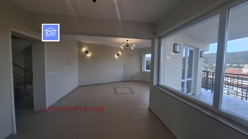 Продава КЪЩА, гр. Балчик, област Добрич, снимка 5 - Къщи - 53491947