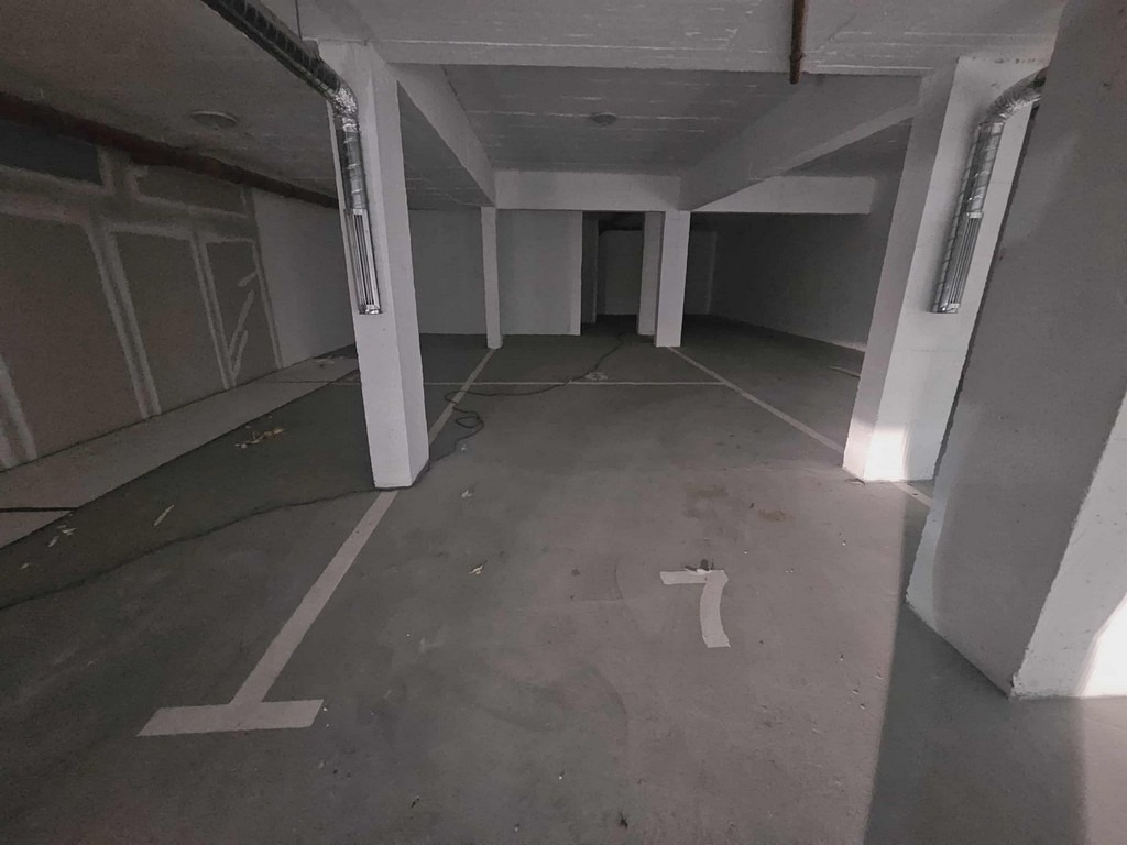 Продава ГАРАЖ, ПАРКОМЯСТО, гр. Кърджали, Възрожденци, снимка 2 - Гаражи и паркоместа - 52412833