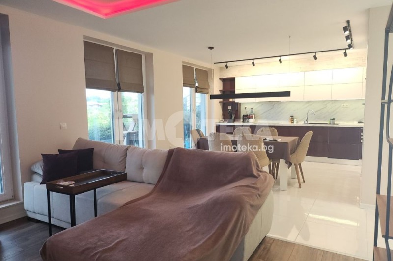 Продава МНОГОСТАЕН, гр. Варна, Аспарухово, снимка 3 - Апартаменти - 52691012