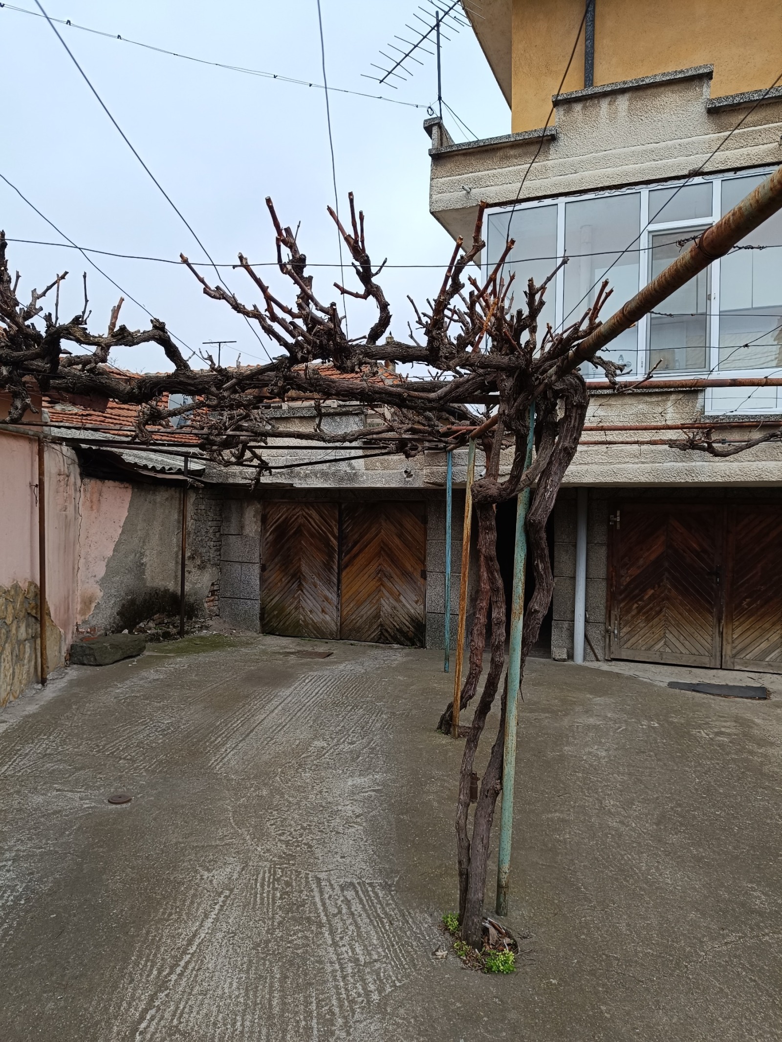 Продава МНОГОСТАЕН, гр. Нова Загора, област Сливен, снимка 2 - Апартаменти - 52089962