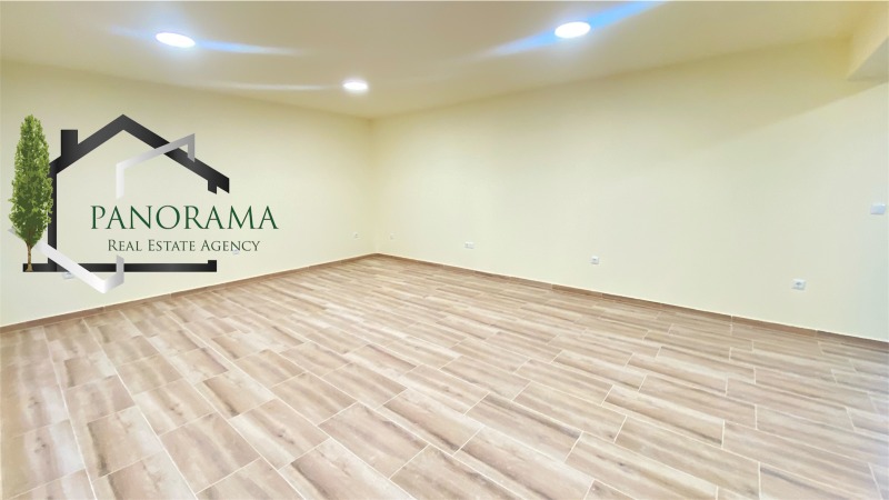 Продава ОФИС, гр. Шумен, Център, снимка 2 - Офиси - 49219178