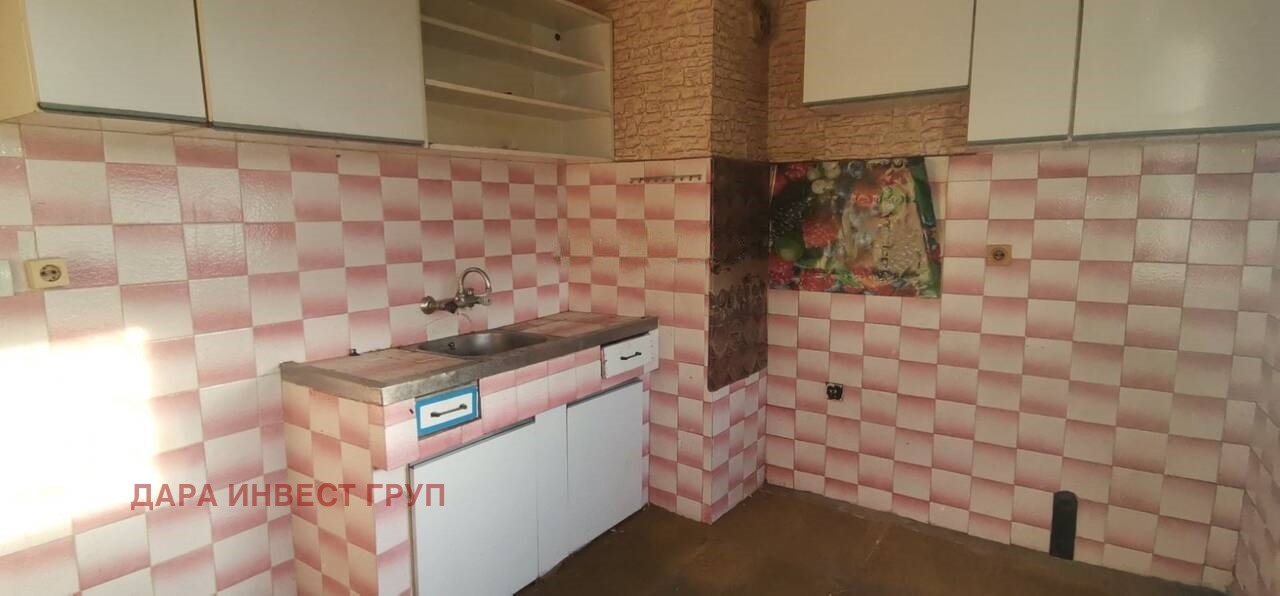 Продава 2-СТАЕН, гр. Шумен, Тракия, снимка 2 - Апартаменти - 56089502
