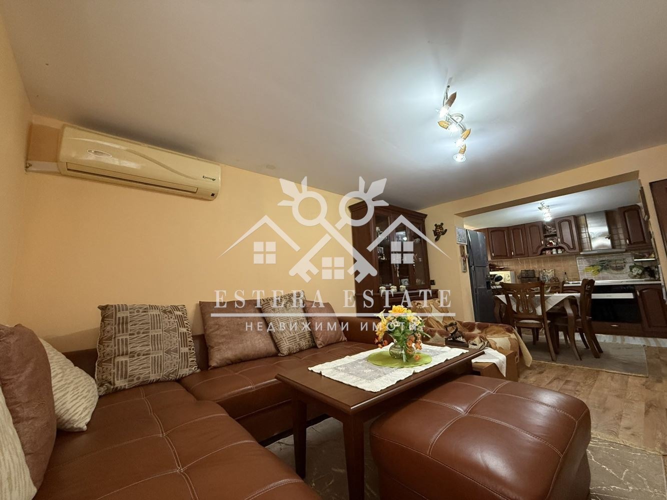 Продава КЪЩА, с. Тръница, област Шумен, снимка 1 - Къщи - 55987023