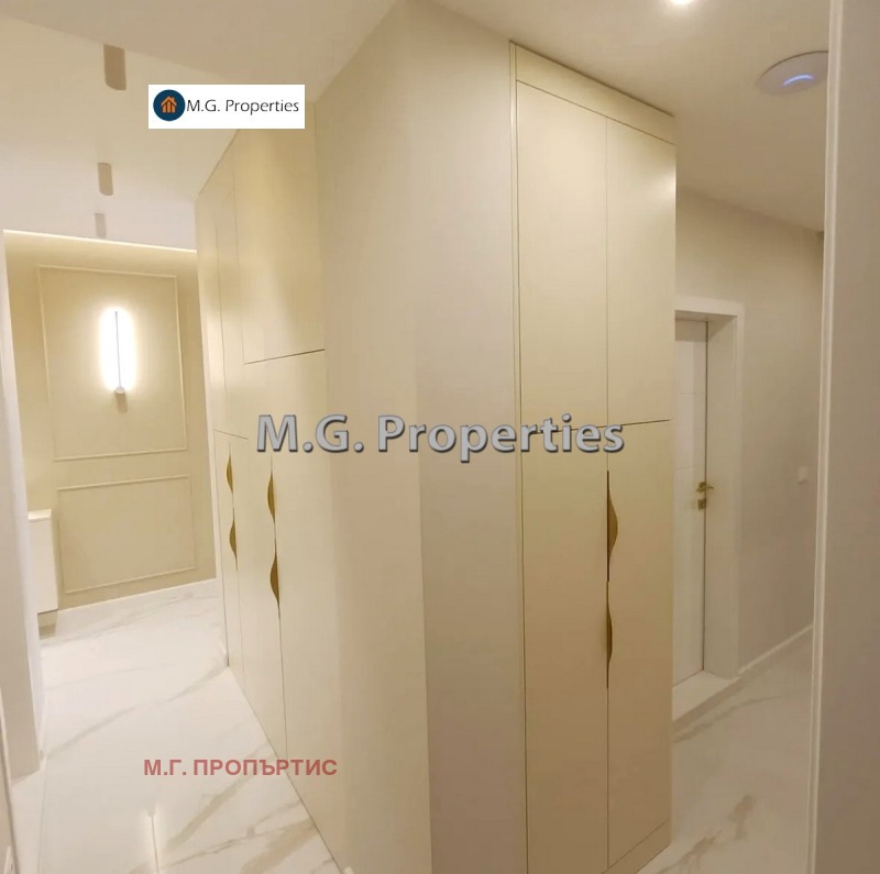 Продава 4-СТАЕН, гр. Варна, Бриз, снимка 16 - Апартаменти - 52196908