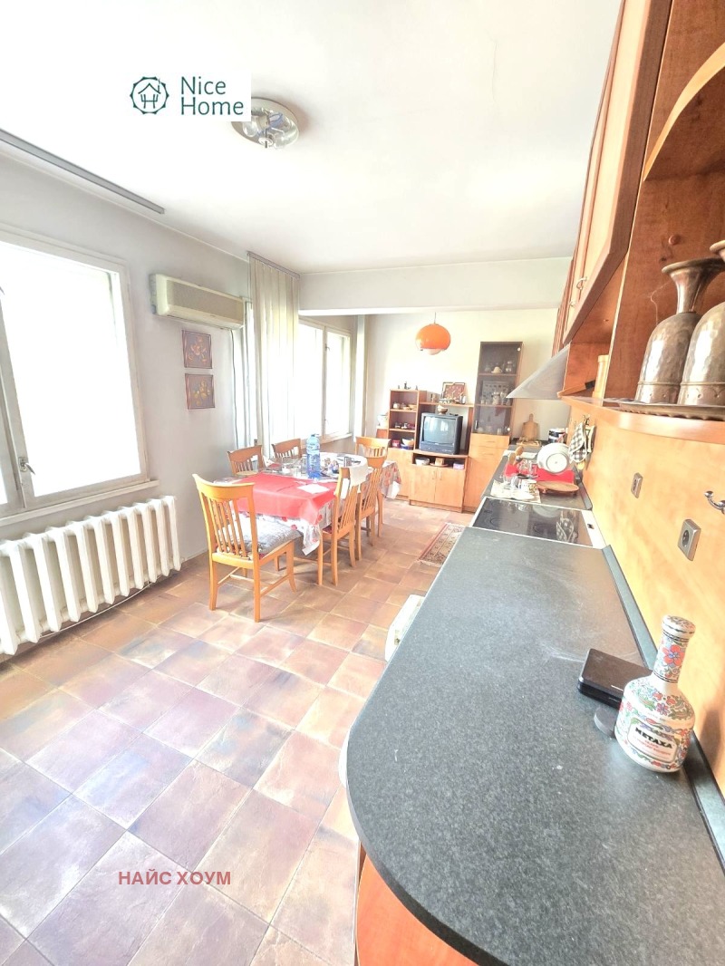 Продава 4-СТАЕН, гр. София, Мусагеница, снимка 2 - Апартаменти - 52244844