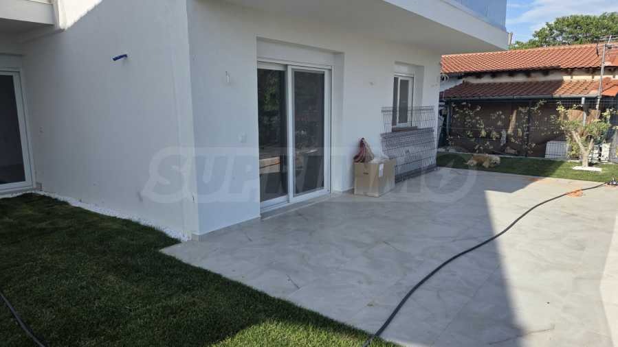 Продава КЪЩА, Извън страната, област Извън страната, снимка 2 - Къщи - 51238811