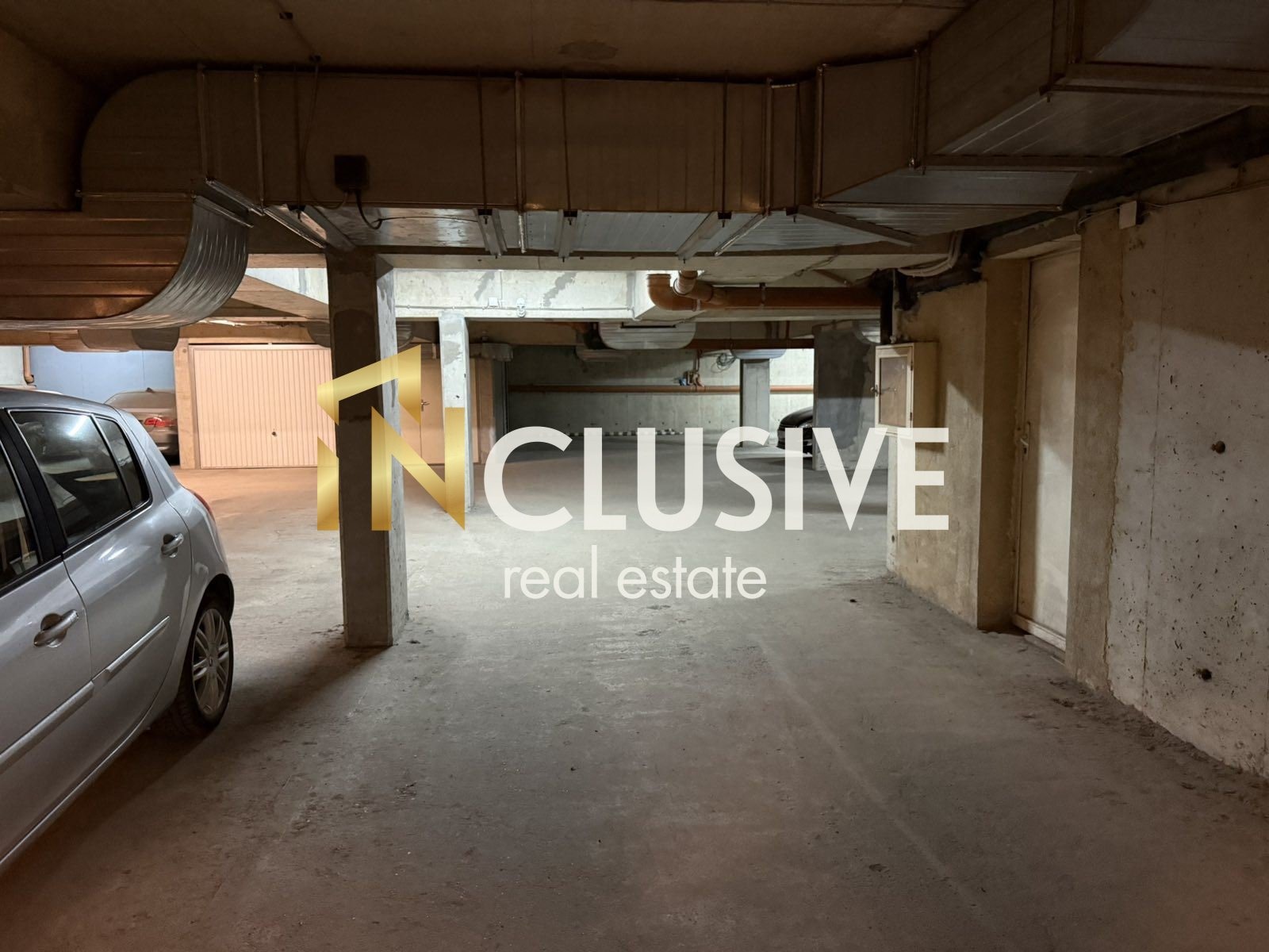 Продава ГАРАЖ, ПАРКОМЯСТО, гр. Варна, Завод Дружба, снимка 3 - Гаражи и паркоместа - 53872066