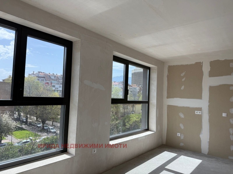 Продава 3-СТАЕН, гр. София, Център, снимка 2 - Апартаменти - 53369613