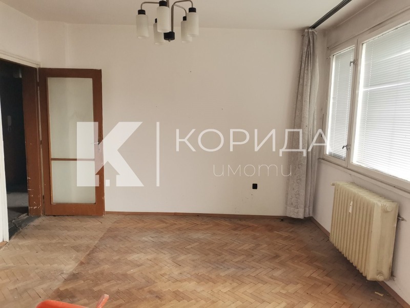 Продава  2-стаен град София , Хиподрума , 77 кв.м | 72174386