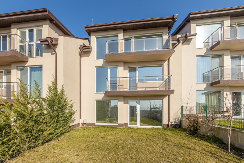 Продава КЪЩА, гр. Варна, м-т Пчелина