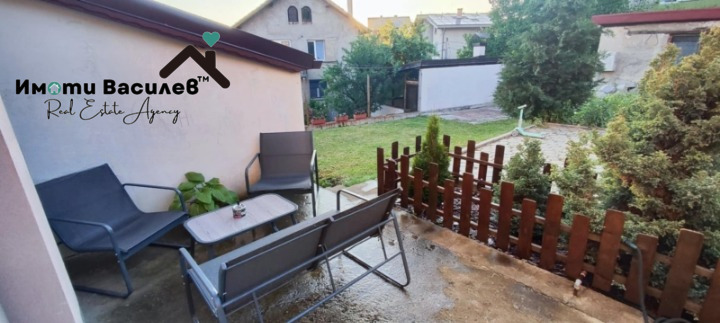 Продава КЪЩА, гр. Перник, Димова махала, снимка 9 - Къщи - 54833997
