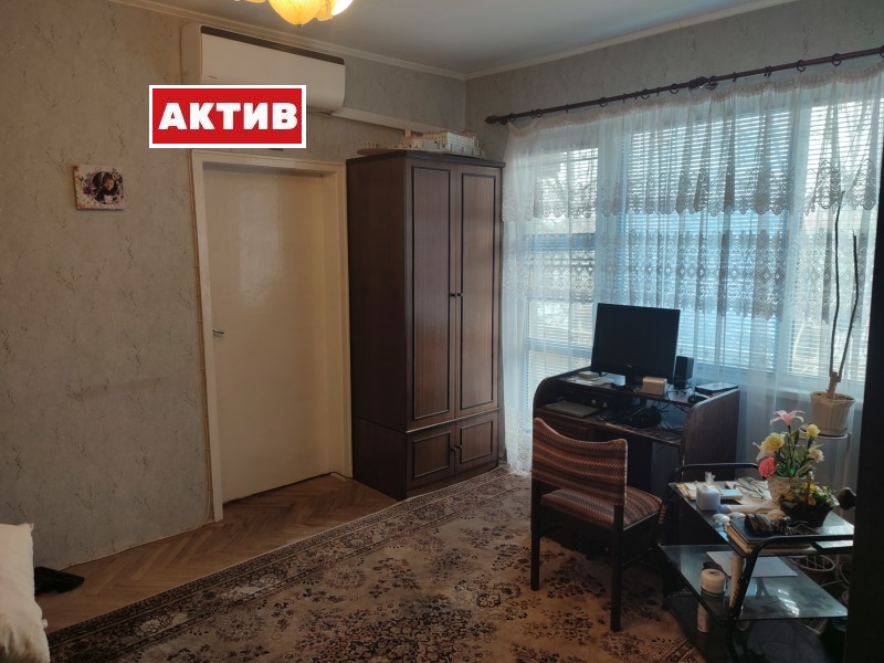 Продава  2-стаен град Търговище , Запад 1 , 57 кв.м | 61758003 - изображение [4]