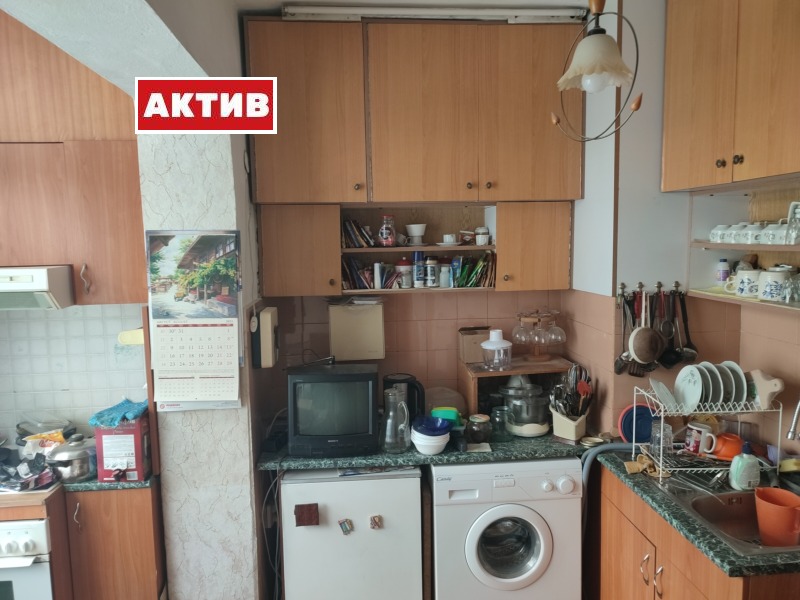 Продава  2-стаен град Търговище , Запад 1 , 57 кв.м | 61758003 - изображение [2]