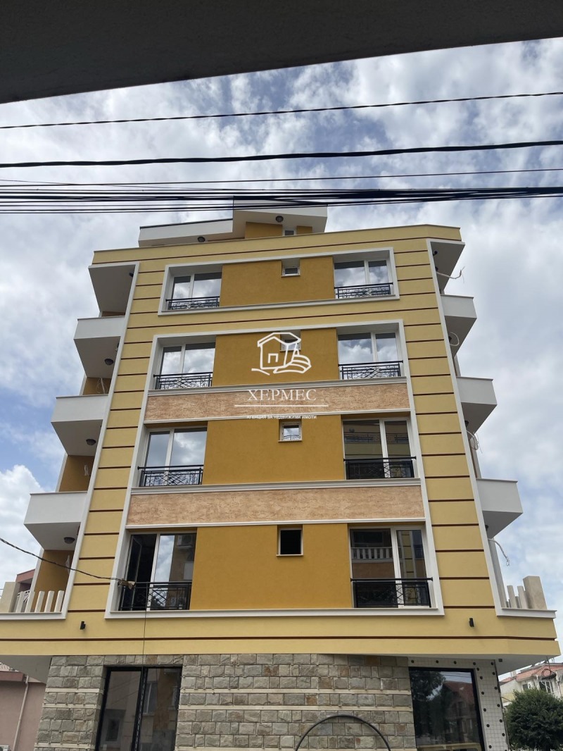 En venta  2 dormitorios Burgas , Sarafovo , 97 metros cuadrados | 81461571 - imagen [2]