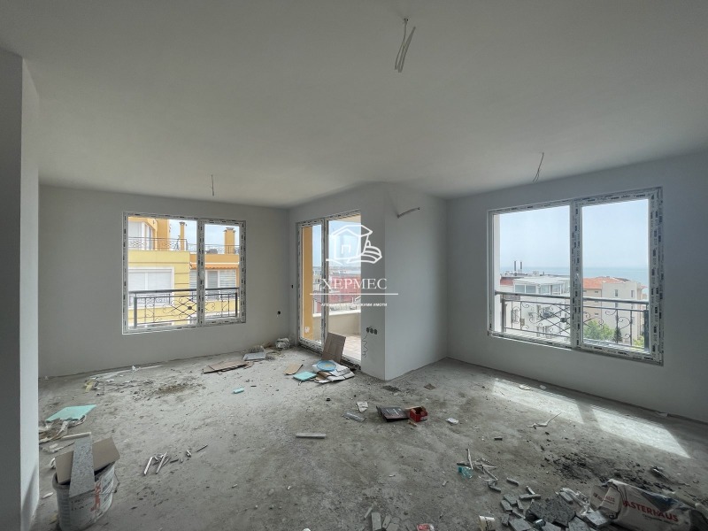 À venda  2 quartos Burgas , Sarafovo , 97 m² | 81461571 - imagem [4]