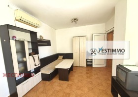 Attic Vinitsa, Varna
