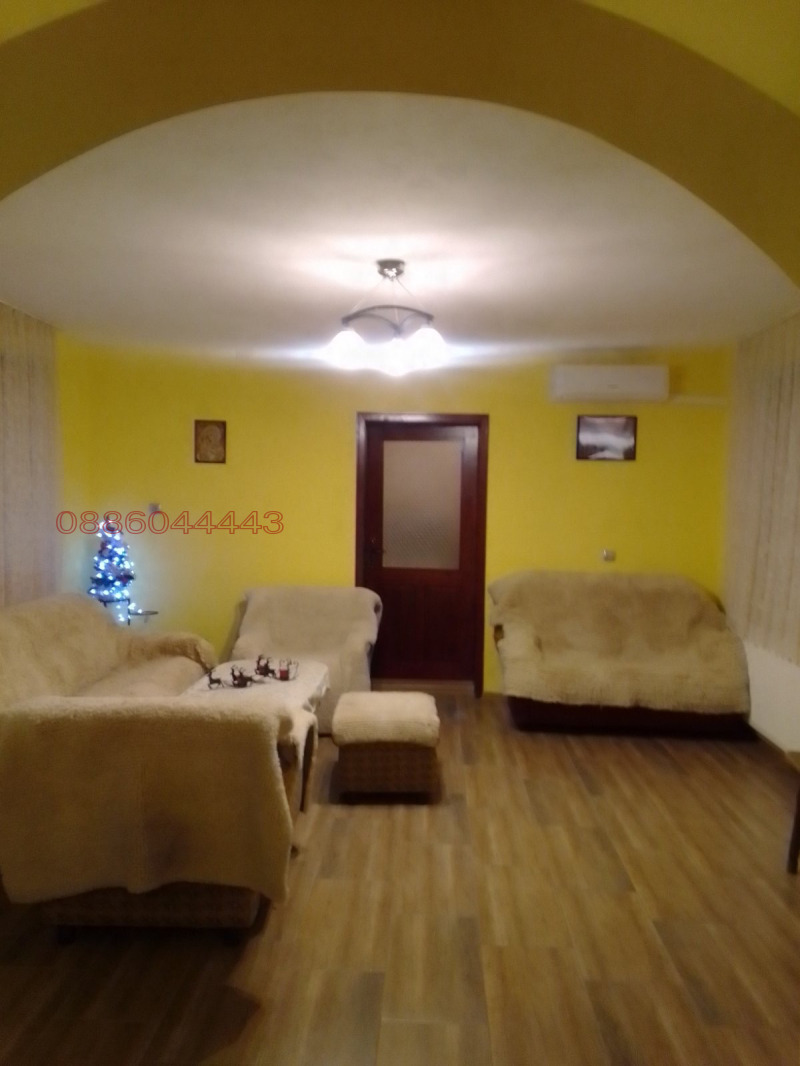 Продава КЪЩА, гр. Априлци, област Ловеч, снимка 4 - Къщи - 52785979