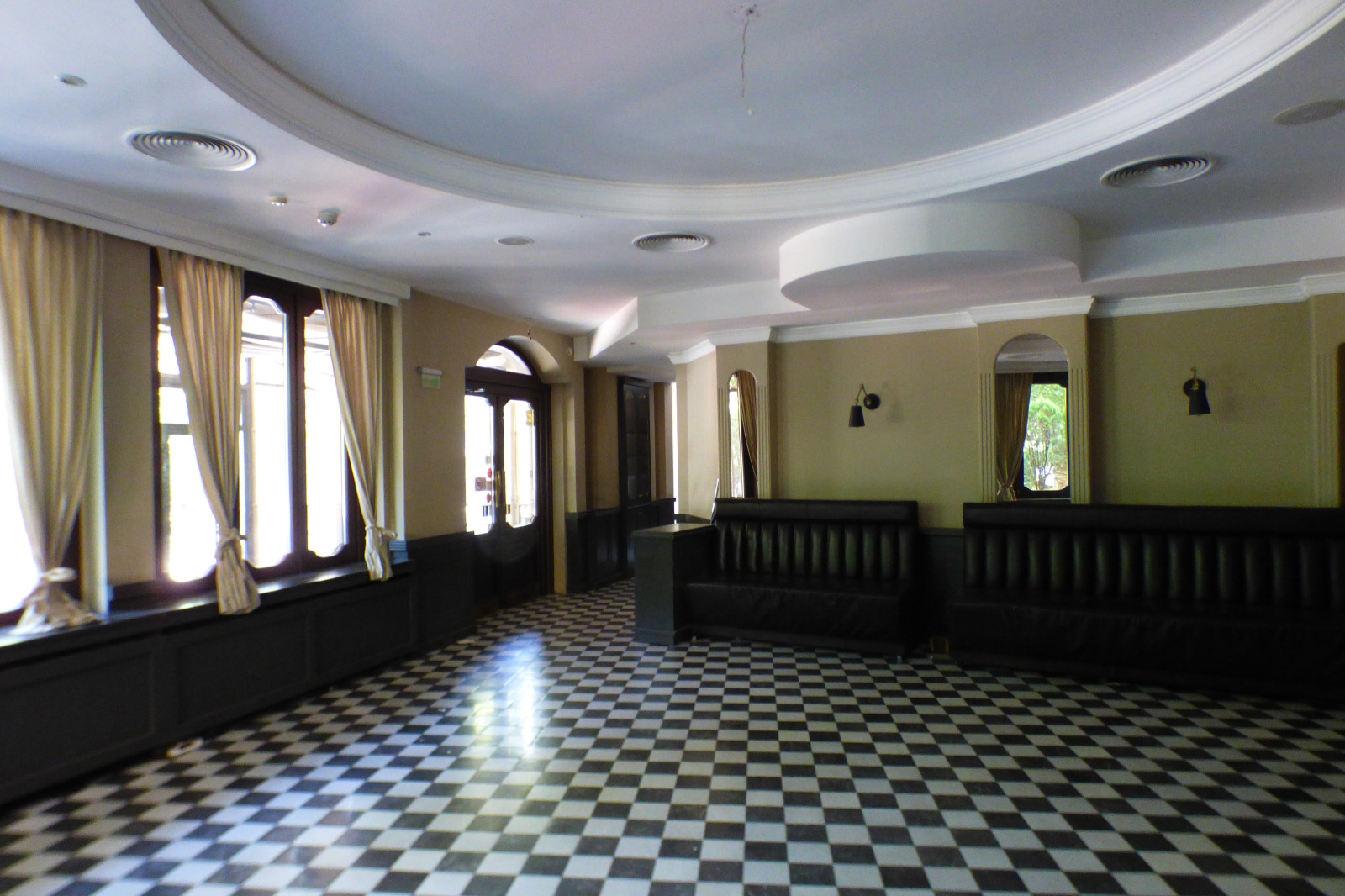 Продава ЗАВЕДЕНИЕ, гр. Свиленград, област Хасково