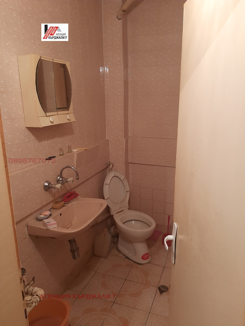 En venta  1 dormitorio Kardzhali , Vazrozhdentsi , 70 metros cuadrados | 73029459 - imagen [7]