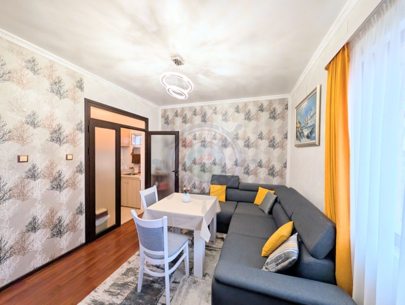 Продава ЕТАЖ ОТ КЪЩА, гр. Варна, Аспарухово, снимка 2 - Етаж от къща - 52533932