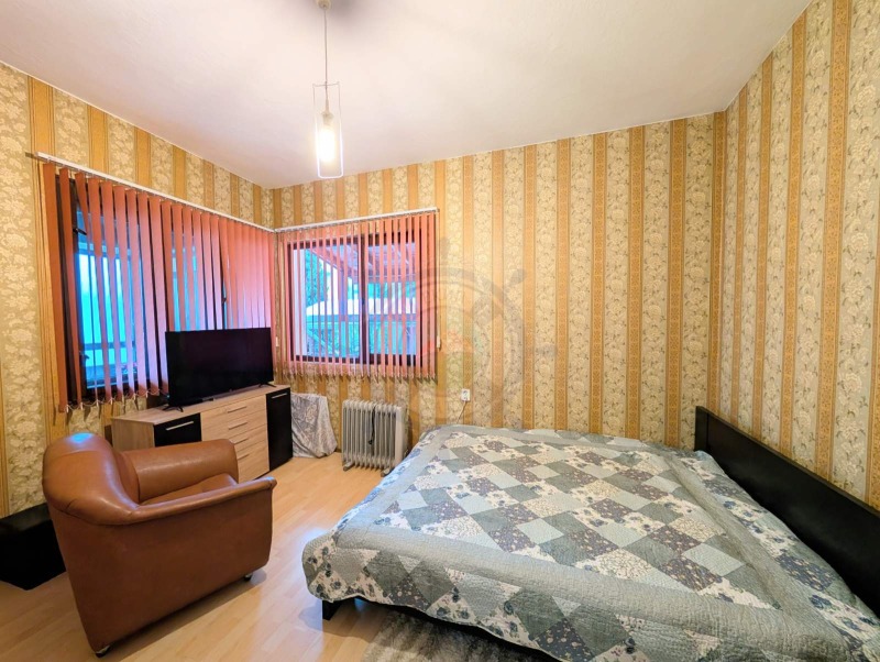 Продава ЕТАЖ ОТ КЪЩА, гр. Варна, Аспарухово, снимка 5 - Етаж от къща - 52533932