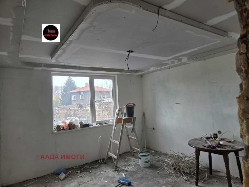 Продава КЪЩА, гр. София, Челопечене, снимка 3 - Къщи - 52319312