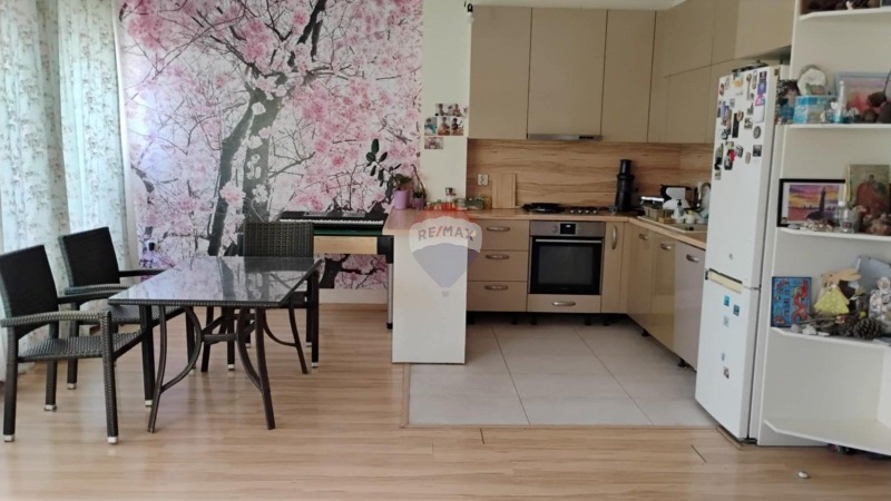 Продава КЪЩА, гр. Варна, м-т Ален мак