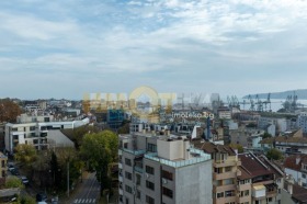Продава  3-стаен, град Варна