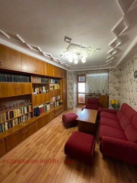 Продажба на тристайни апартаменти в област Велико Търново - изображение 2 