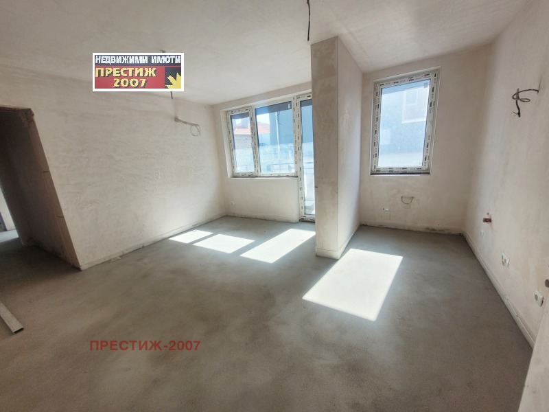 In vendita  2 camere da letto Shumen , Pazara , 85 mq | 33977635