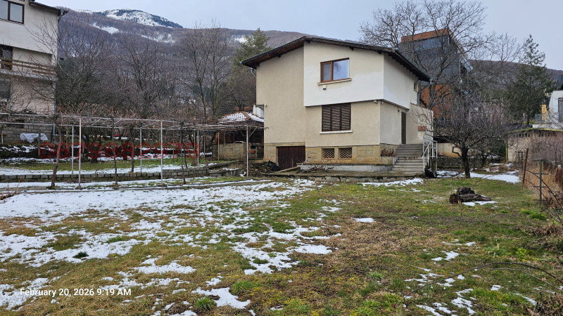 Продава КЪЩА, гр. София, в.з.Киноцентъра