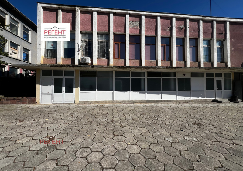 Продава ПРОМ. ПОМЕЩЕНИЕ в област Габрово, с. Сенник - 288 кв.м / 92 032.54 € » 180 000 лв., РЕГЕНТ