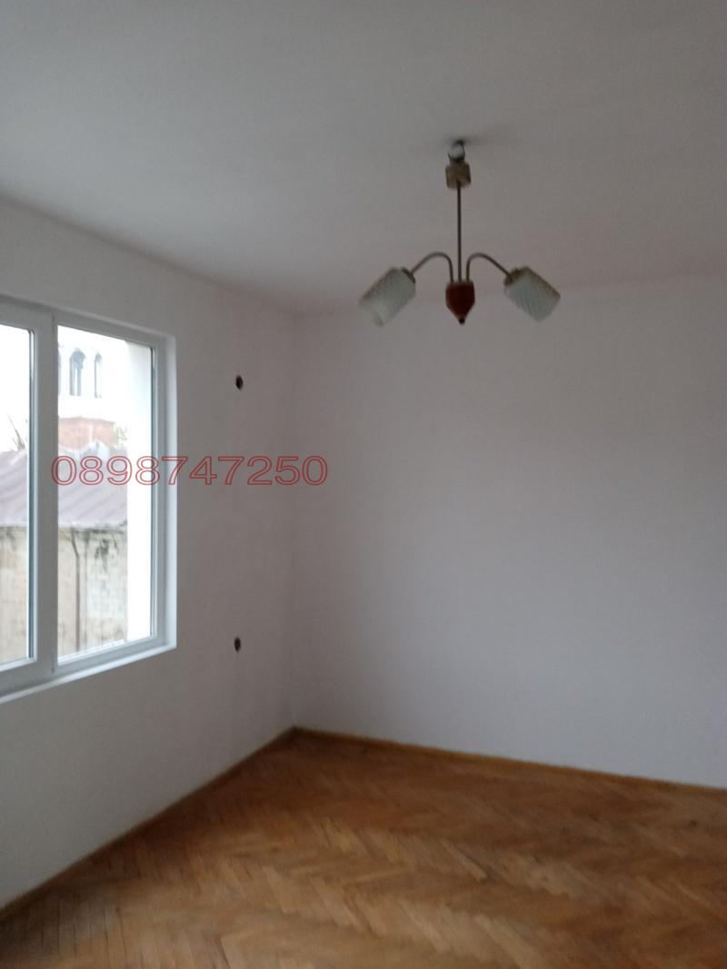 Продава 3-СТАЕН, гр. Свищов, област Велико Търново, снимка 8 - Апартаменти - 53027643